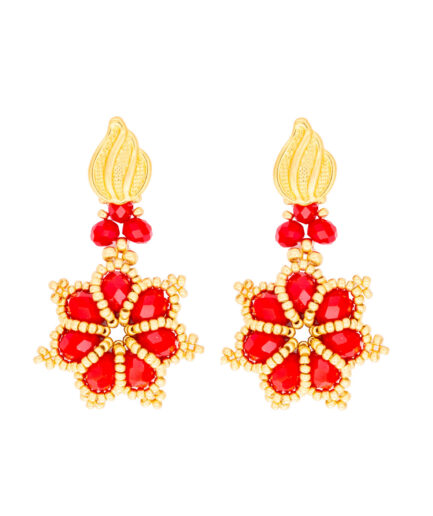 Aretes florales artesanales de cristal rojo con detalles dorados